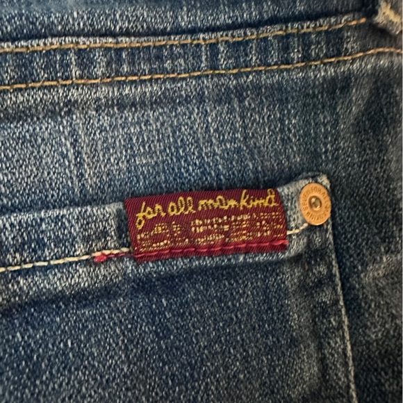 7 For All Mankind Denim Shorts Cuffed Mid Rise Blue Distressed Size 28 Summer - Picture 8 of 12